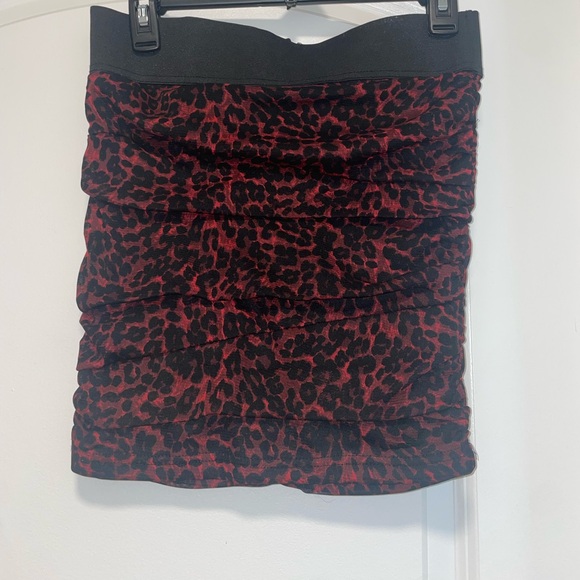 Sexy Y2k red leopard mini skirt - Picture 2 of 5